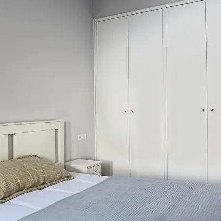 En